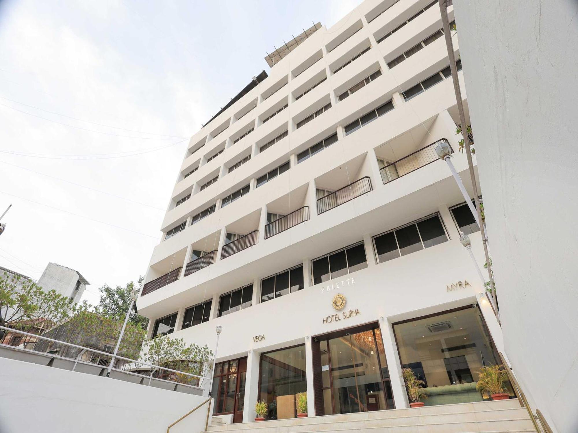 Palette Hotel Surya Vadodara Extérieur photo